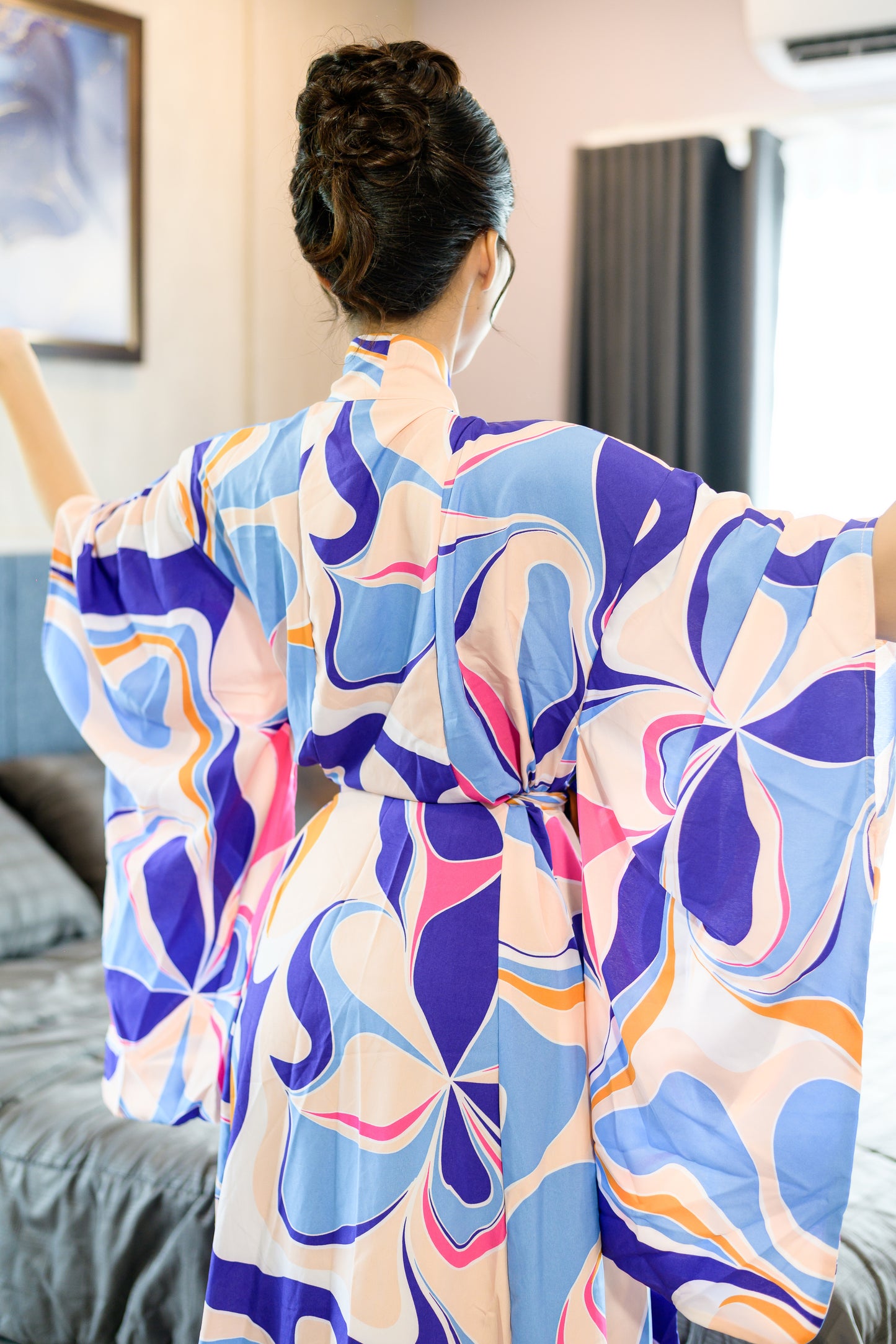 NA'RAK Women's Yukata Kimono Robe : Blue/Gold/Brown Swirls
