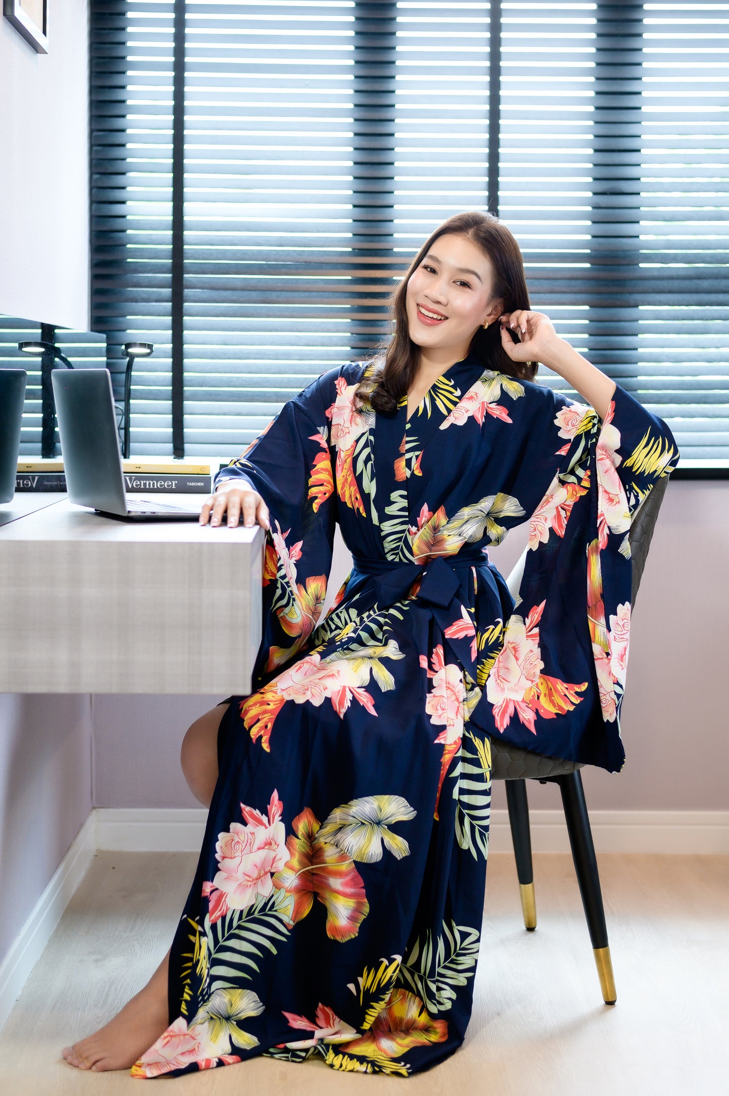 NA'RAK Women's Yukata Kimono Robe : Midnight Blue Floral